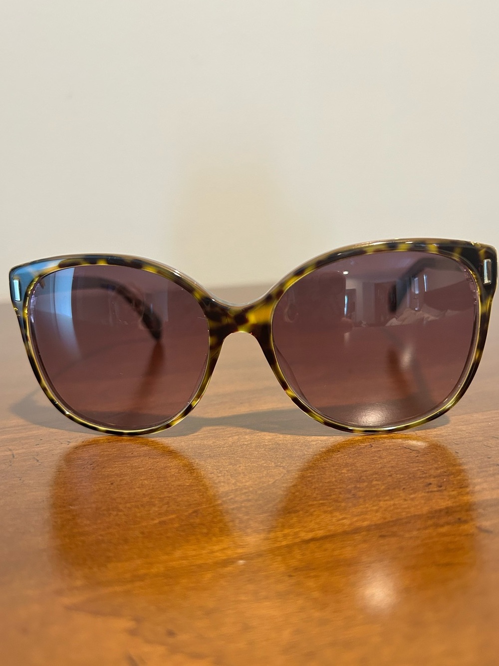 EUC Marc by Marc Jacobs Frame Sunglasses - Picture 3 of 7